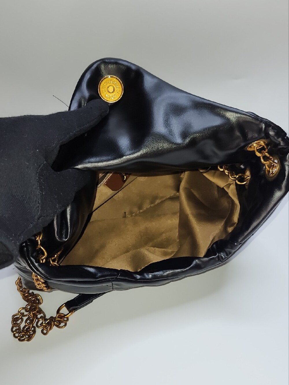 Kaisaqi Black Quilted Shoulder Bag - Picture 7 of 8
